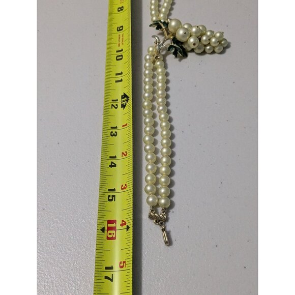 Vintage Double Strand Faux Pearl Necklace With Grapevine Pendant - Picture 9 of 11